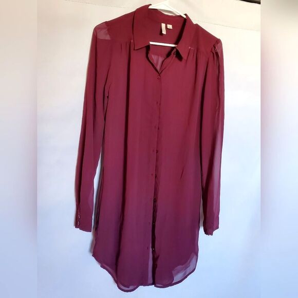 Shear Burgundy Red Long Buttoned Top by Frenchi, M-L - Picture 7 of 9